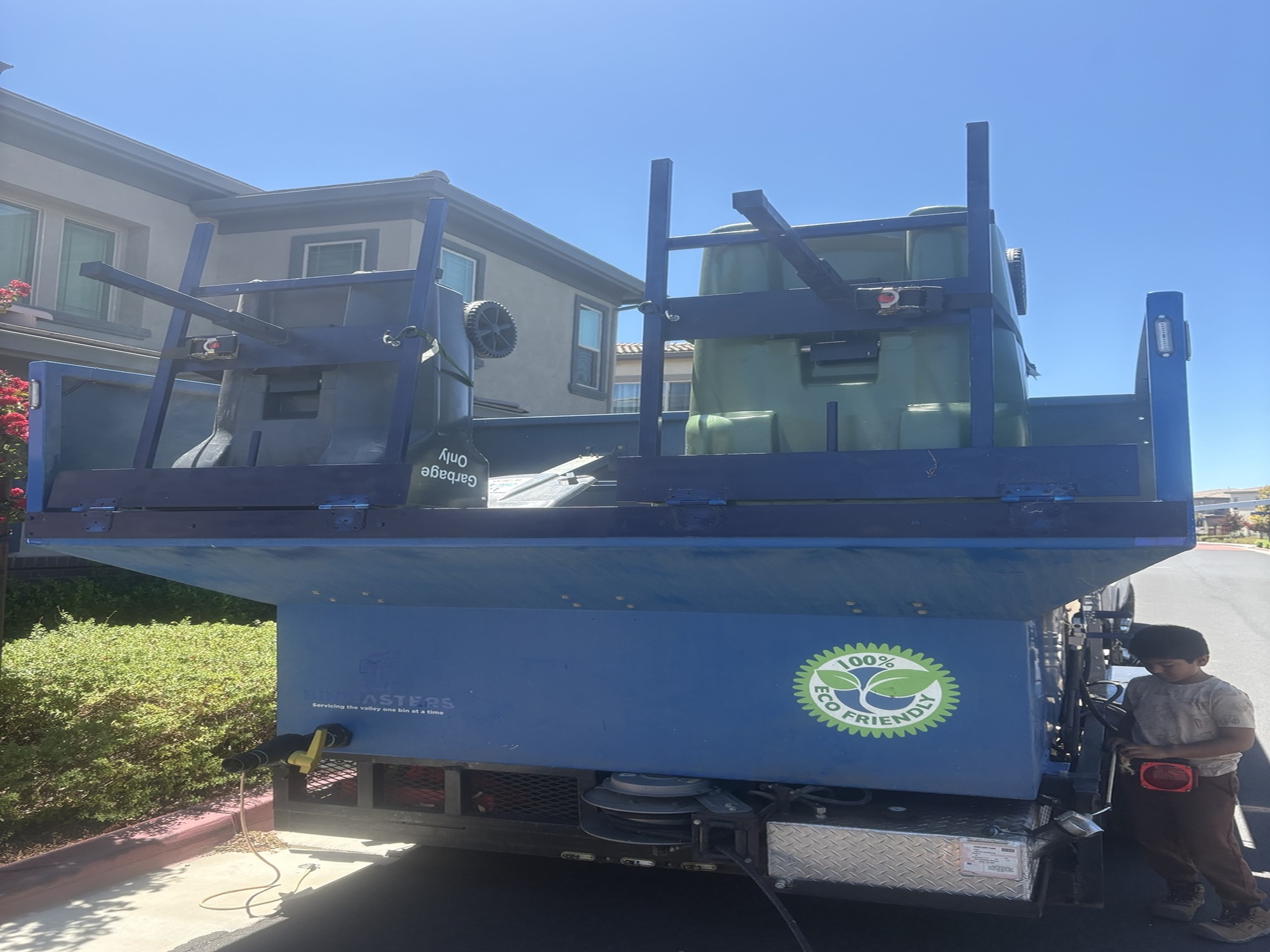 209 Bin Cleaners photo 6